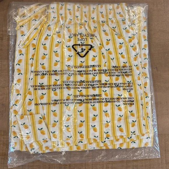 Show Me Your MuMu Britt Bow PJ Set Limoncello Stripe Print Medium NEW NWT Trendy - Picture 7 of 7